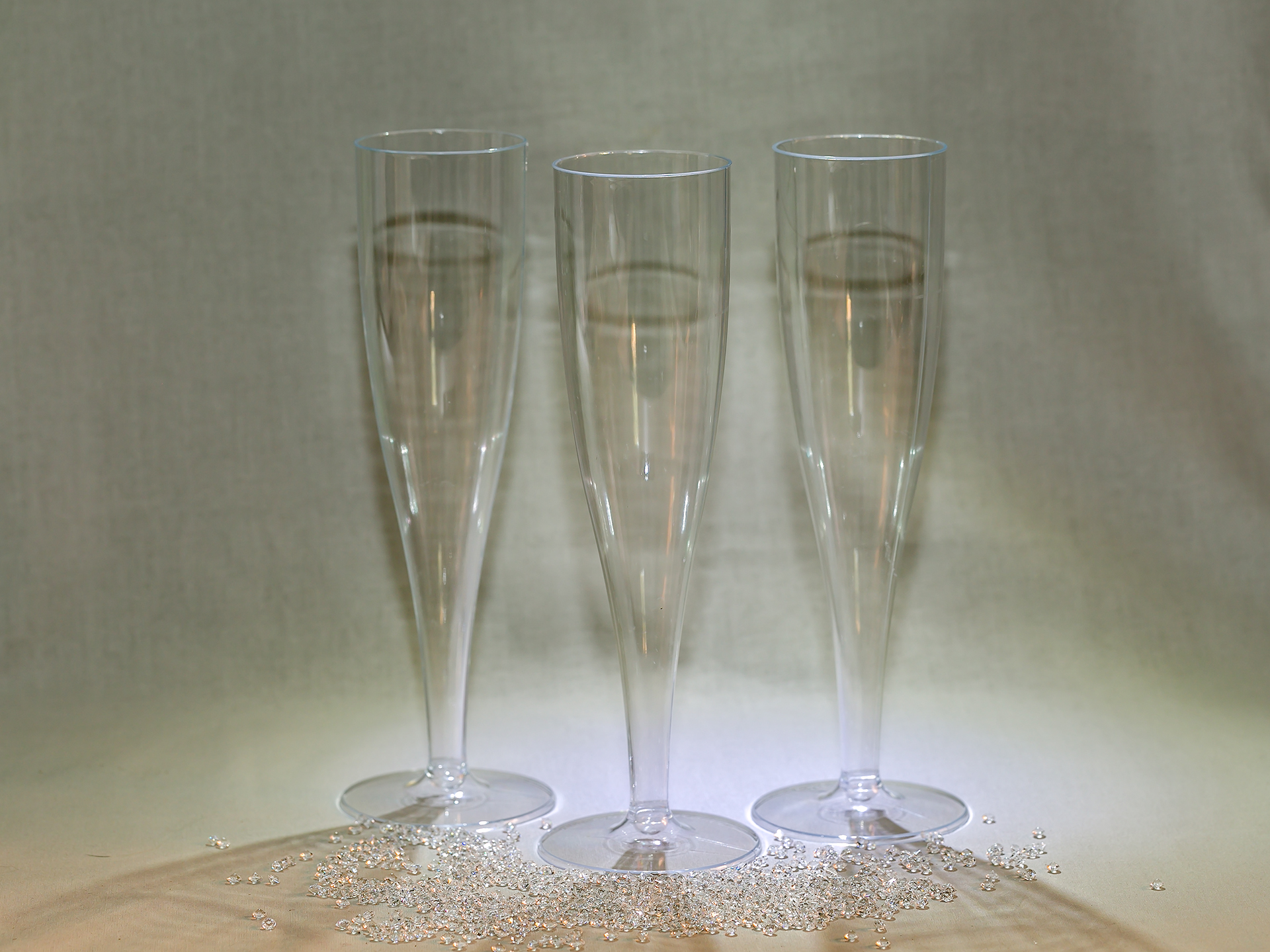 06 MG75 Champagne Flute Tall Clear Reusable with Crystals